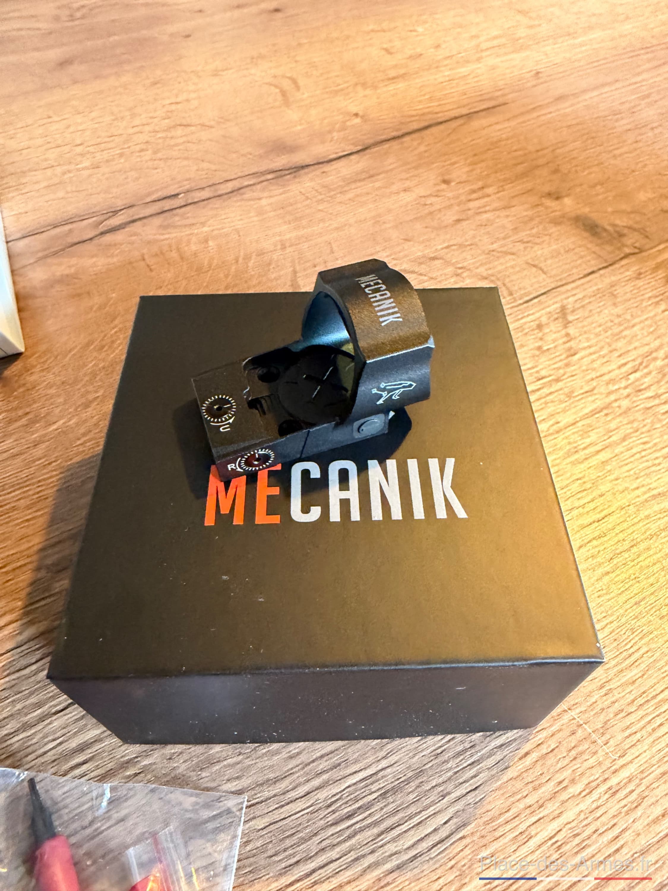 Vend point rouge Mekanik MO3 Neuf — photo 2